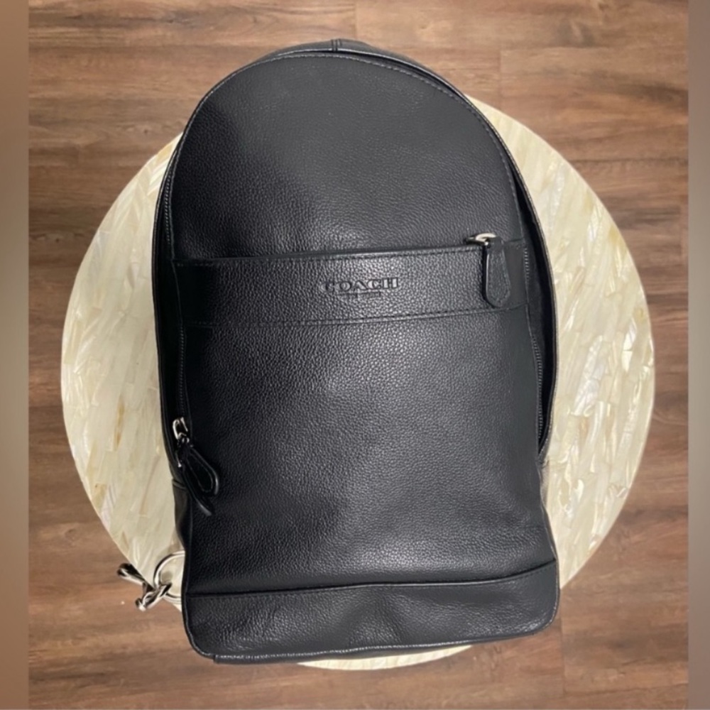 (Unistyle) NWOT Coach Black Leather Charles Pack